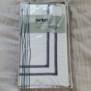 Hotel Living Cotton Pillow Sham